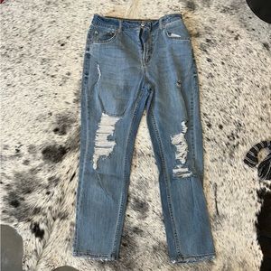 Wild fable distressed boyfriend jeans size 8